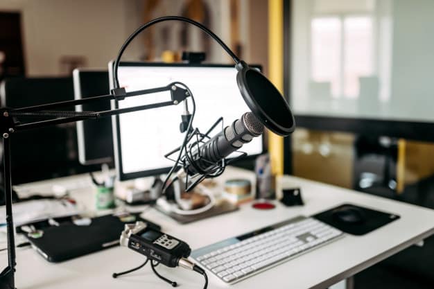 Quais são os erros a evitar no seu podcast? Quais são os erros a evitar no seu podcast? Fonte: Freepik