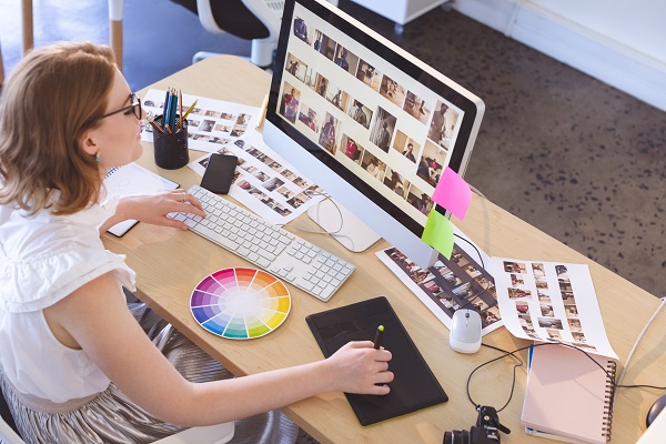 Personalizando modelos de design gráficos prontos no Canva